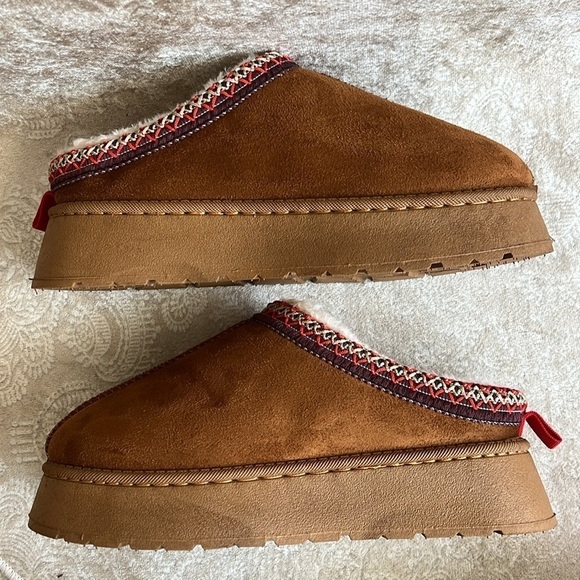 Brand New Suede Platform Clogs Mini Boots Short Ankle Slip On Faux Fur Slippers - Picture 9 of 14